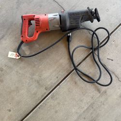 Milwaukee Heavy Duty Saw