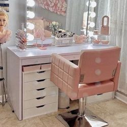 Glam Vanities 