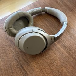 FREE Sony WH-1000XM3 Headphones