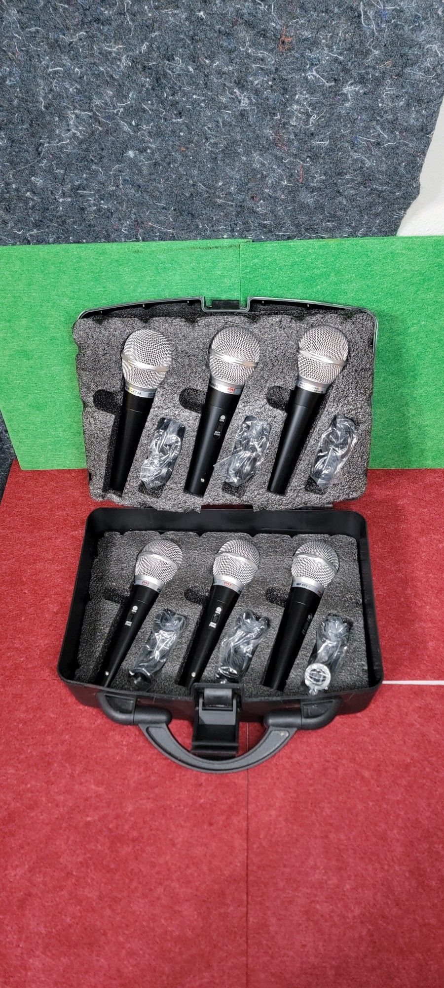 6 Dynamic Microphones Music/Vocals - Hardcase - 6 Clips - Trades Welcome