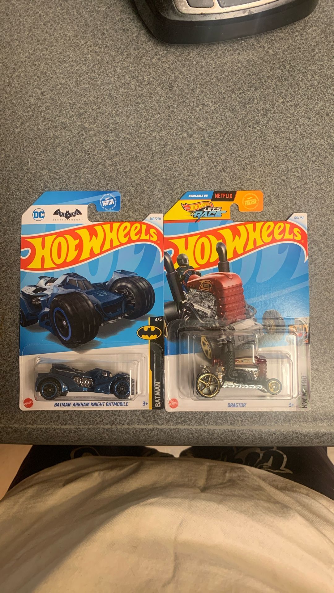 HOT WHEELS CAR COLLECTIBLE