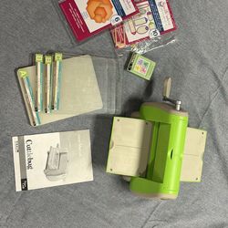 Cuttlebug embossing and die cut machine with A,B&C plates and extras 