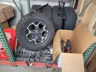 Jeep Wrangler Rubicon Recon Wheels Tires Suspension 