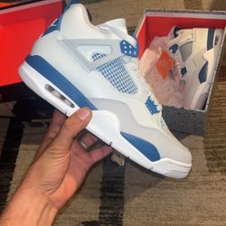 Jordan 4 Military Blue 