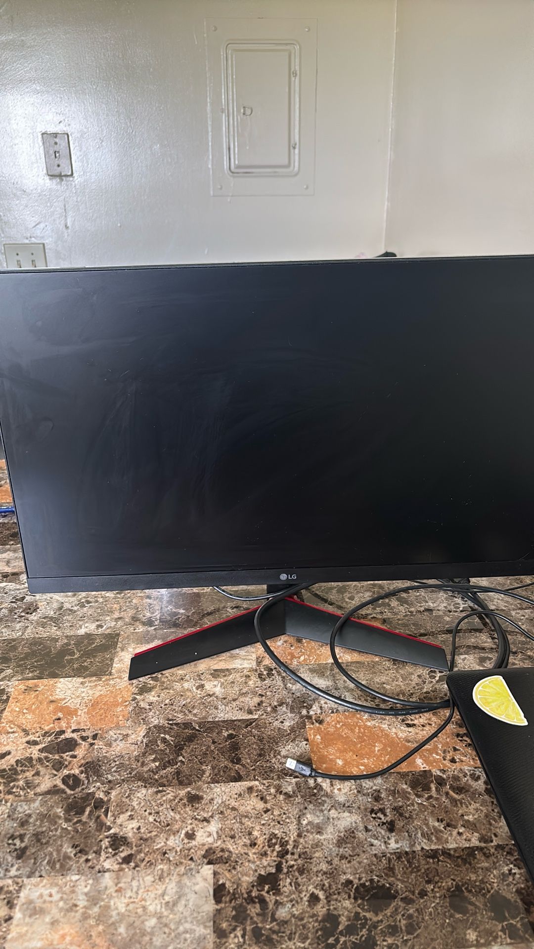 LG ULTRAGEAR 1920 x 1080 144HZ MONITOR 