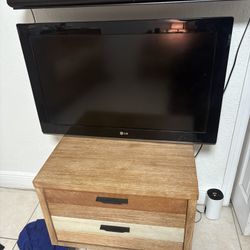 32 Inch LG TV