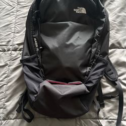 The North Face Basin 18L