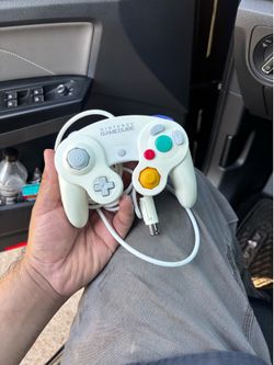 GameCube controller white
