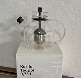 Designer ‘Menu’ Danish Glass Kettle Teapot with Infuser (0.75L) | Brand New | $110 MSRP
