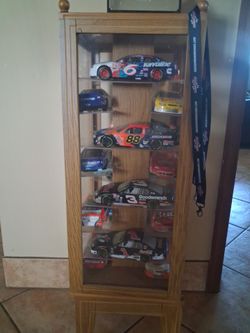 One twenty four scale die cast to collectibles
