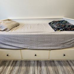 Ikea Daybed