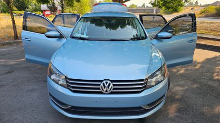 2012 Volkswagen Passat SE 2.5L – 6-Speed Auto, Clean Title, Cold A/C, Heated Seats