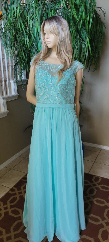 Bridesmaid Dress Size 14 New 