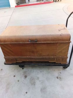Rocs Chest cedar chest