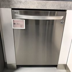 LG True Steam Dishwasher Quad Wash
