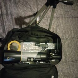 0mm aperture refractor telescope designed for beginners to observe the Moon, planets, and sun