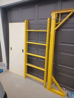6ft Werner Scaffolding has No Wheels like new