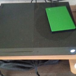 Xbox One W/ Storage Device 
