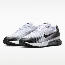 Nike air max size 10 size 11 men’s