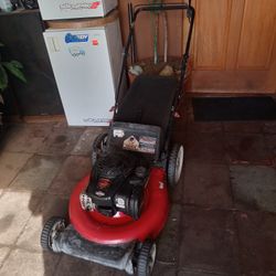 Lawn Mower Yard Machine 550ex 140cc 
