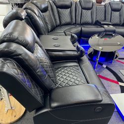 3 Piece Black Reclining Sectional