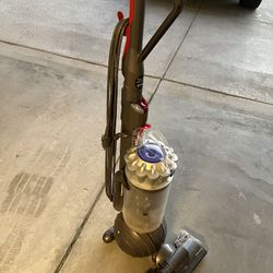 Dyson Vacuum 