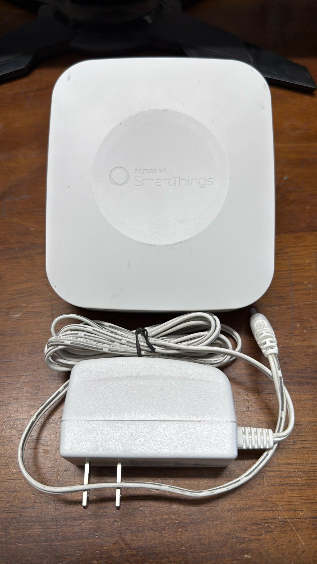Samsung SmartThings Hub v2