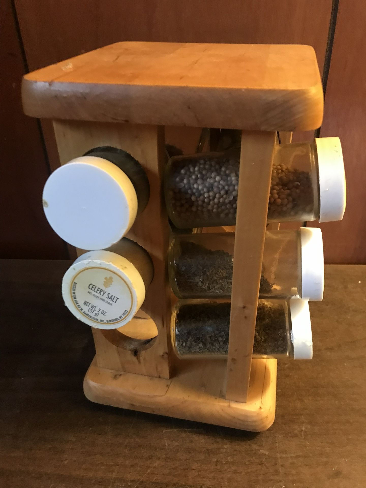 Rotating spice Rack