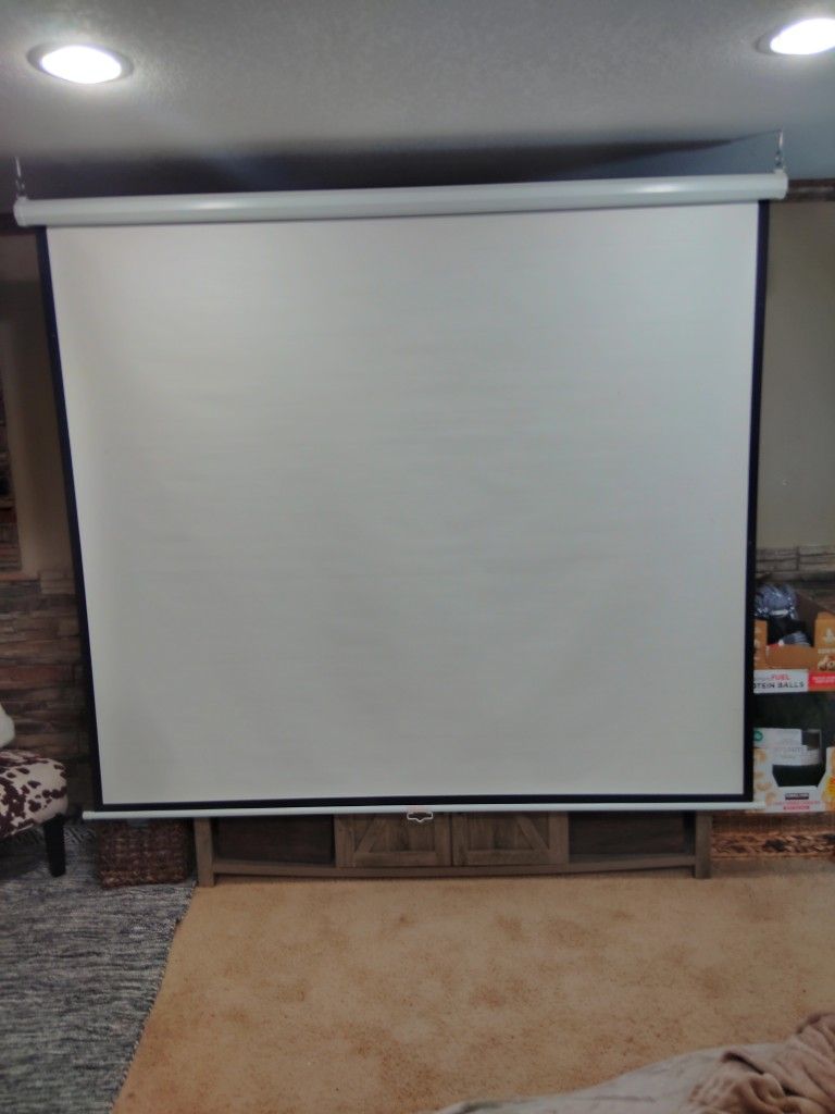 Projector Screen