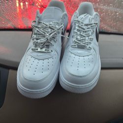 Brand New Size 12 Men’s Nike Supreme 