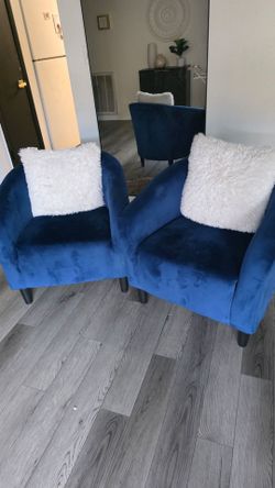 Set of chairs like new