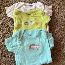 baby Onesies size 0 to 3 months $4