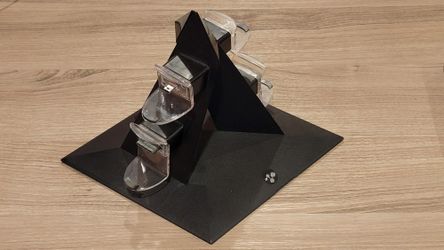 Power Pyramid PS3, 360 Controller Docking Station