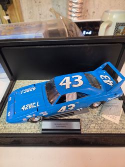 Franklin Mint Richard Petty Superbird 1:24 Die-Cast