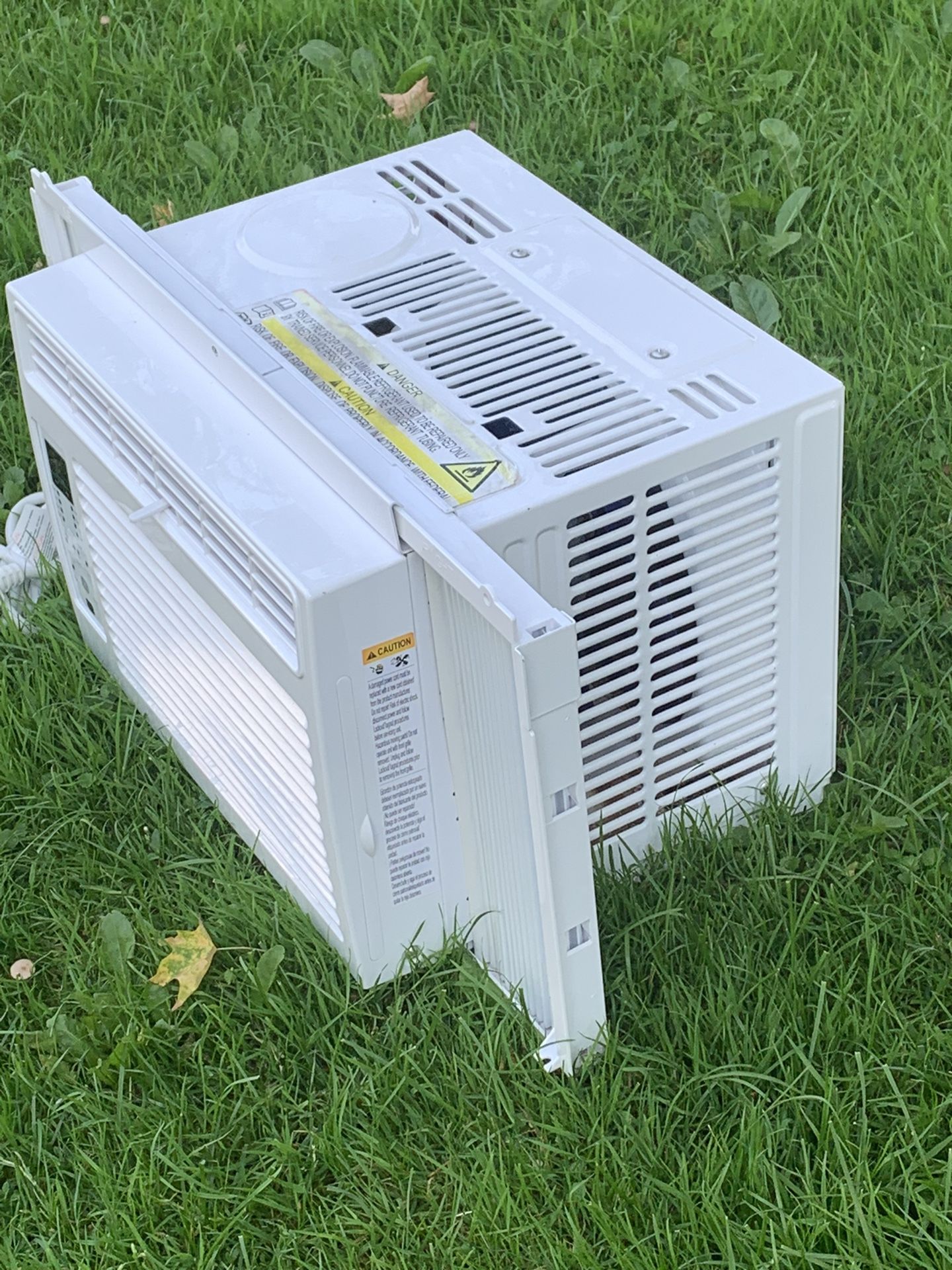 Practically brand new 5000 BTU air conditioner for Sale in Fulton, NY