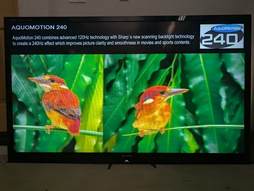 Sharp Aquos Quattron 70"" 3D LCD 1080P 240hz FullHD TV + Wall Mount