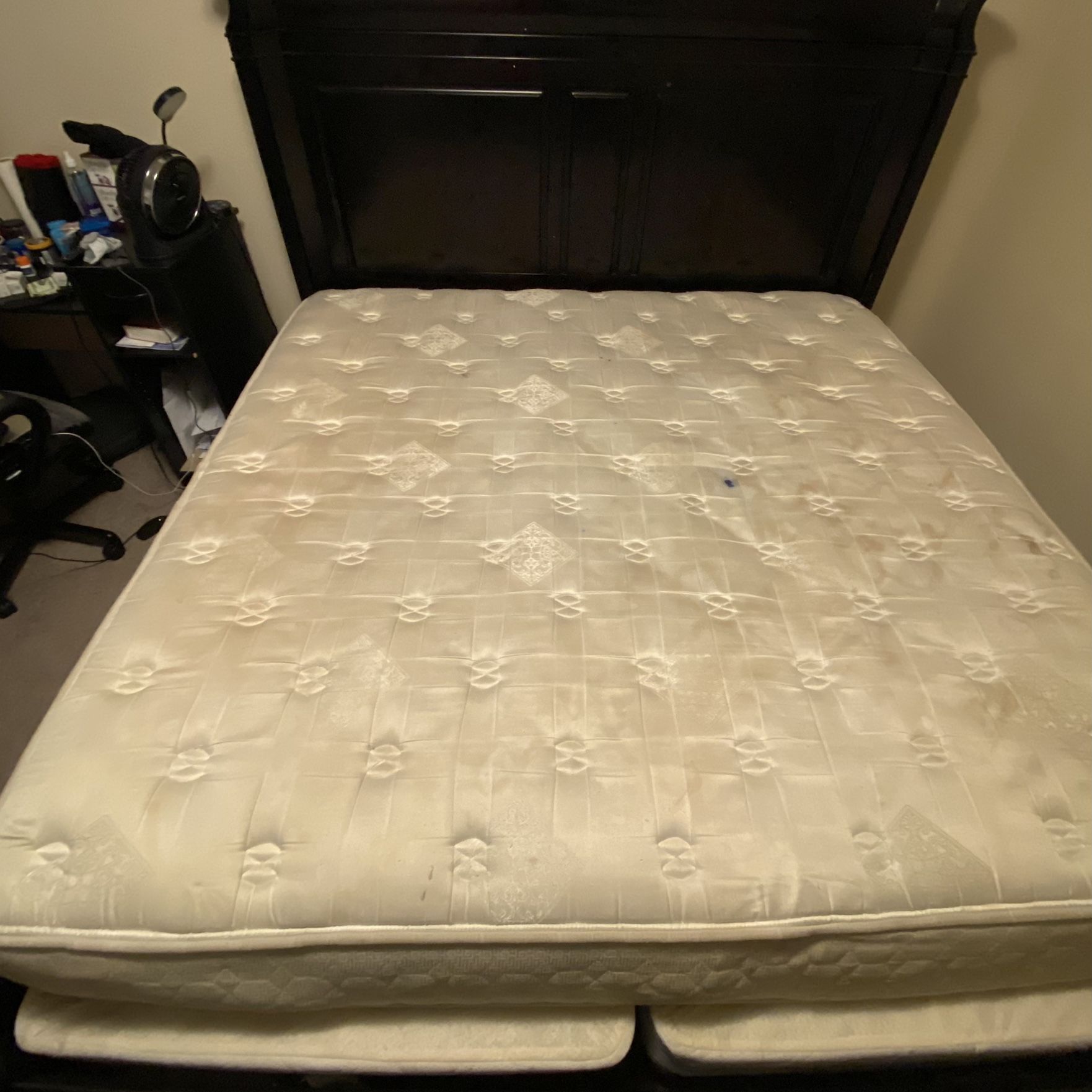 King Sized Bed (Read Description)