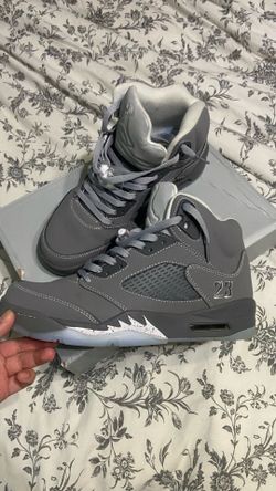 Jordan 5 wolf grey size 9.5