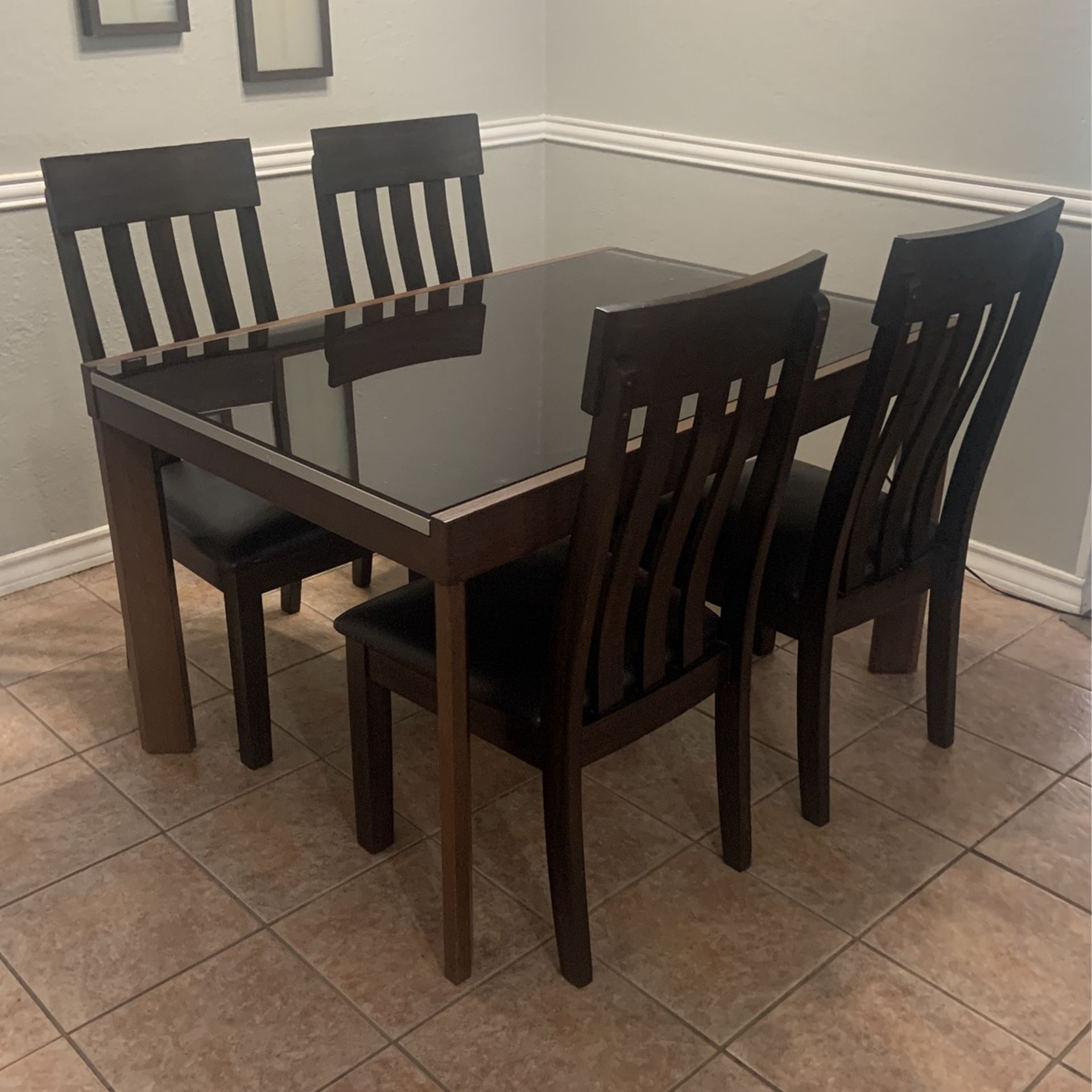 Brown Black Glass Top 8 Seater Extendable Table With 4 Wooden Chairs