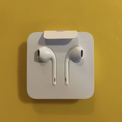 Brand New Apple iPhone Earphones Lightning Connector