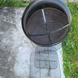 Fire Pit And Grill Like New Condition 