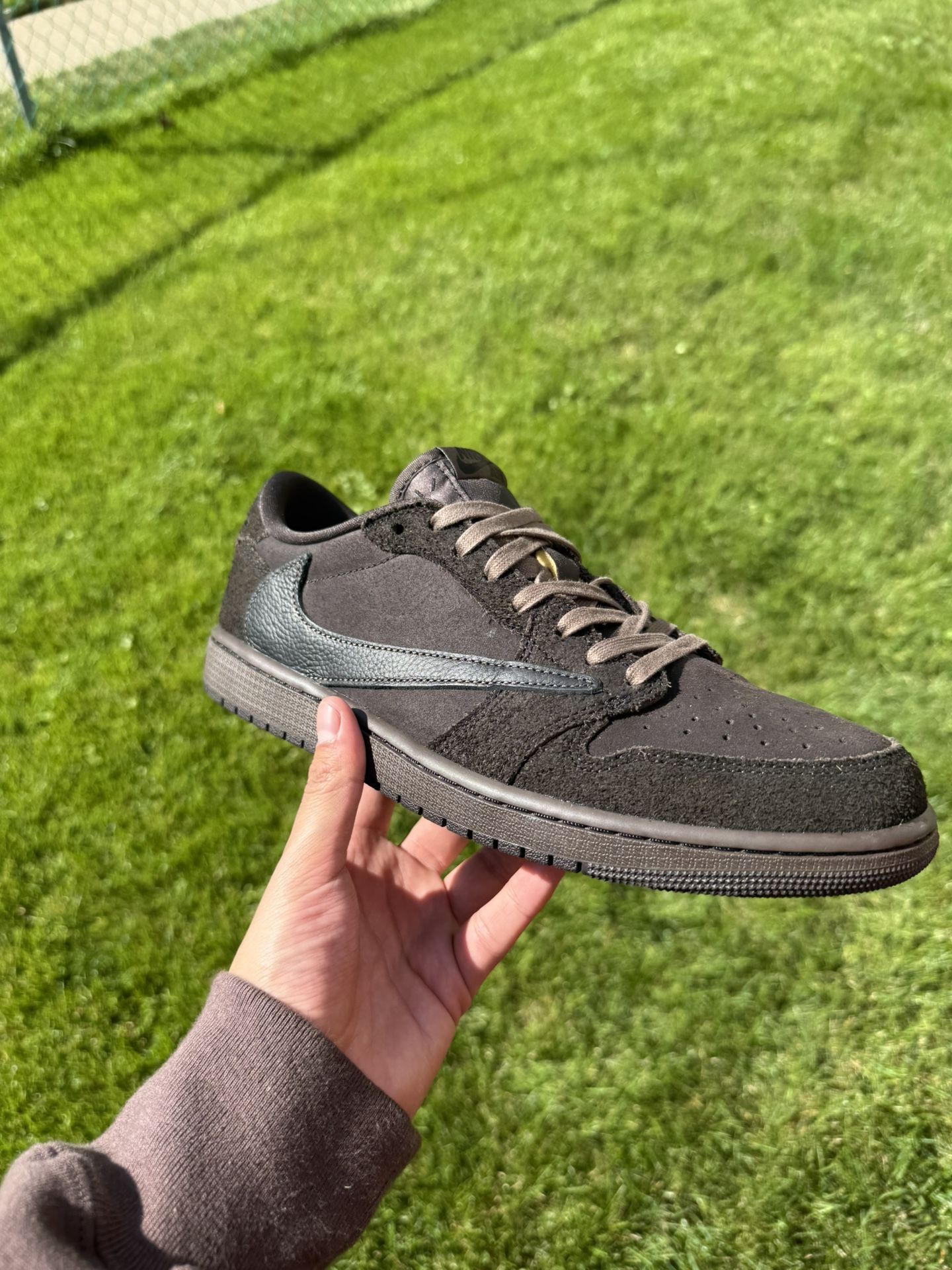 Travis Scott Jordan 1 Velvet Brown