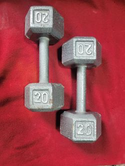 SET OF 20LB.  HEXHEAD DUMBBELLS TOTAL 40LBs  11525 S HALSTED DUNKIN DONUTS/7111.S WESTERN WALGREENS  
40$  CASH ONLY AS IS