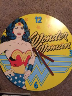 Wonder Woman clock and it works