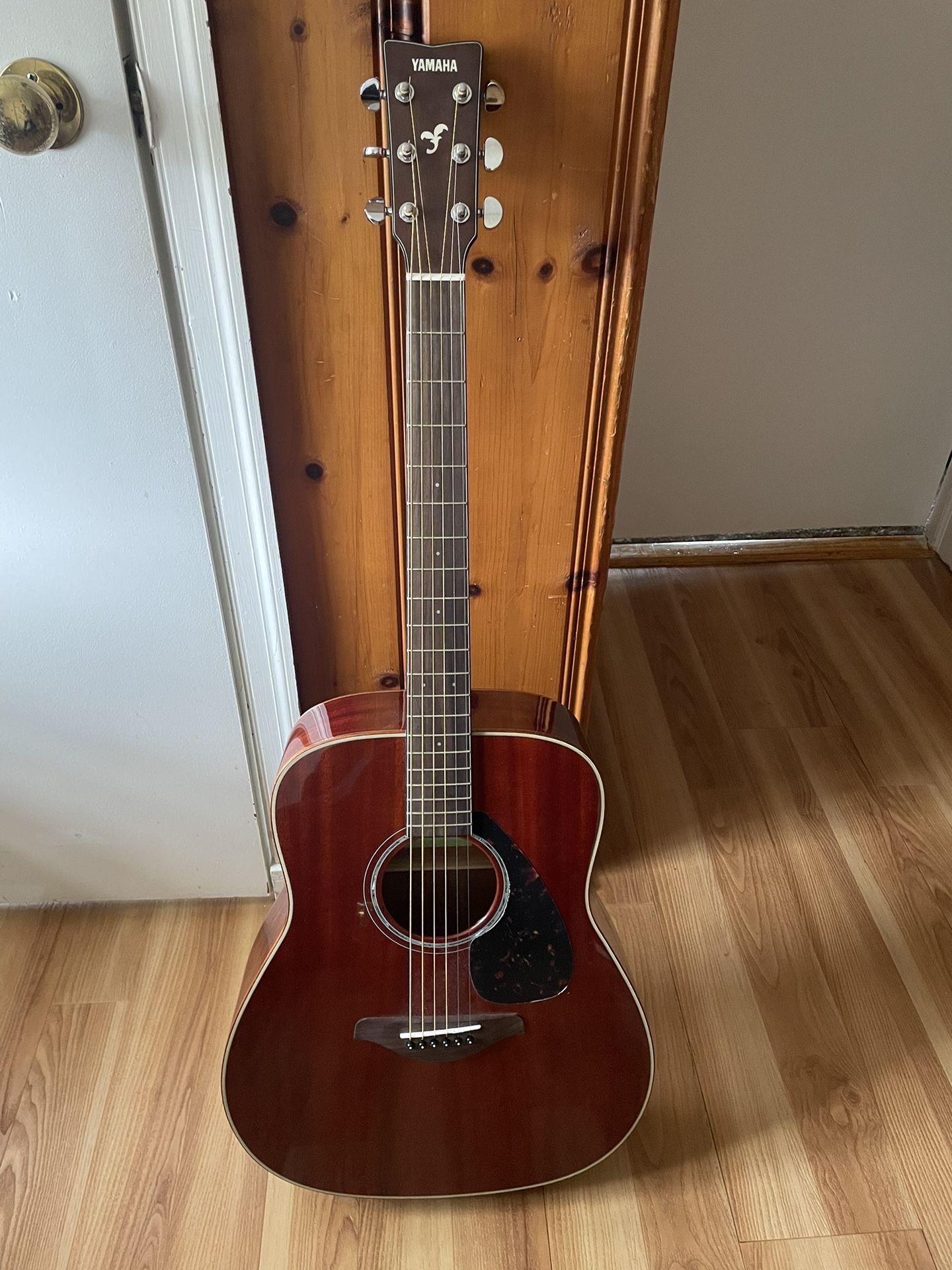 Yamaha FG850 Mahogany Acoustic Guitar