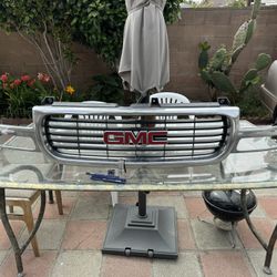 99-02 GMC Sierra Grill 