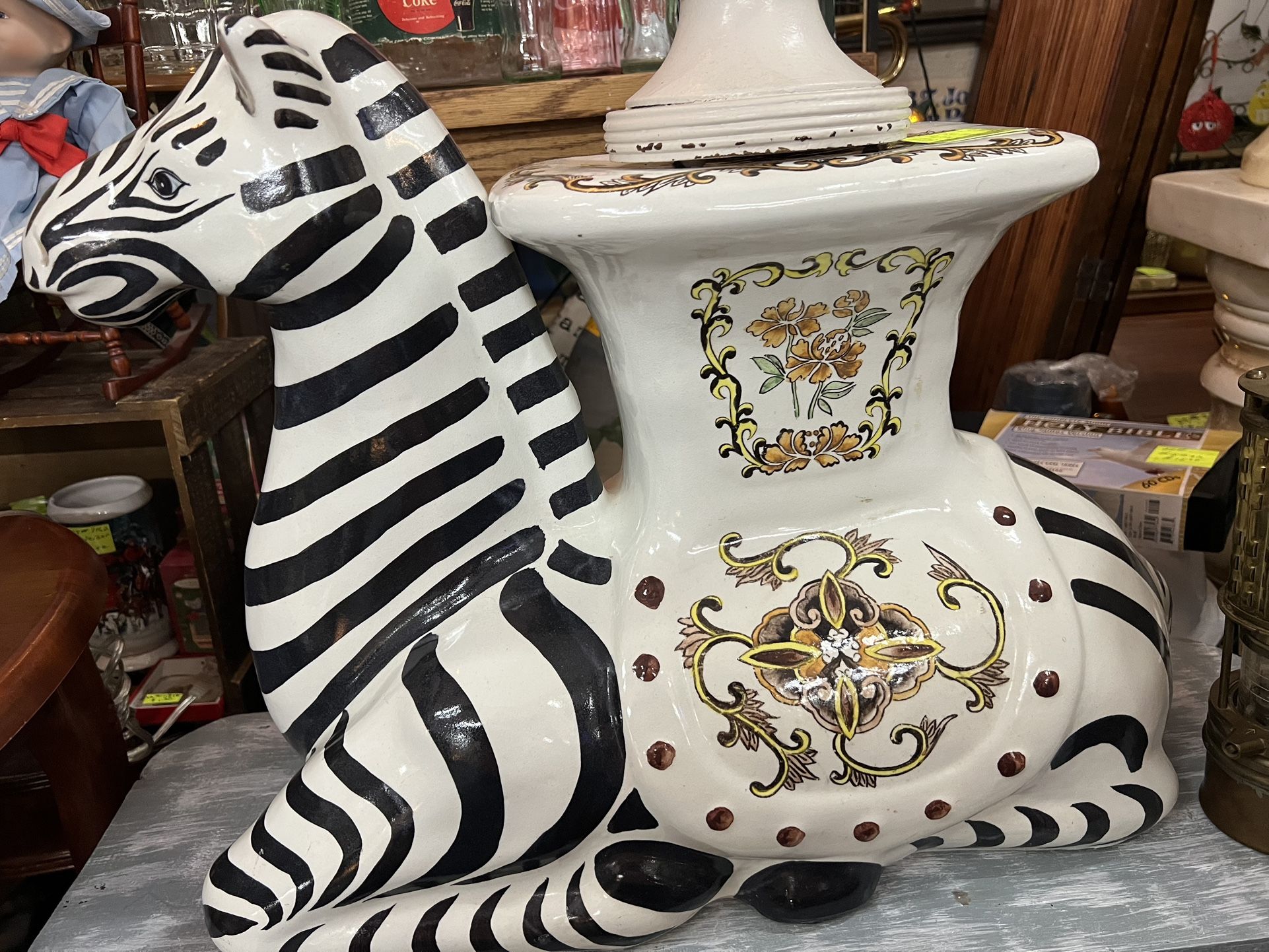 Zebra plant Stand