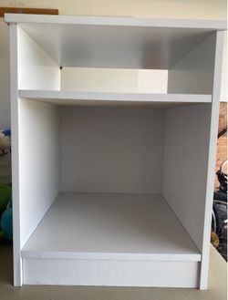 White End Table/ Side Table/ Bedside Table
