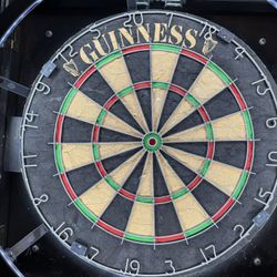 Vintage style Guinness Dart Board Lightly Used Condition (Bar Decor / Man Cave)