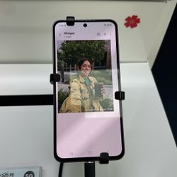 Samsung Galaxy S25 FE $250